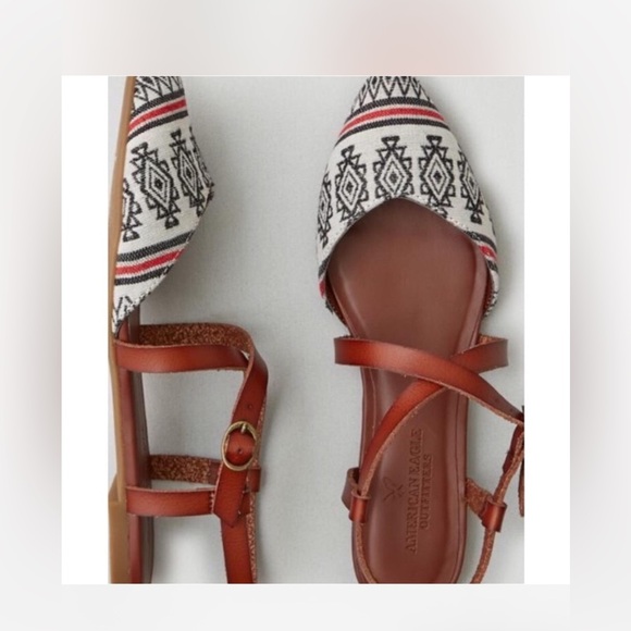 American Eagle Outfitters Shoes - Tribal Inspired American Eagle Outfitters Patterned Flats/Sandals Size 6